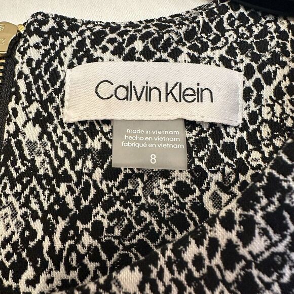 Calvin Klein Dress 8 Black‎ White Snake Sleeveless Gold Zipper Modern Career - Picture 4 of 5